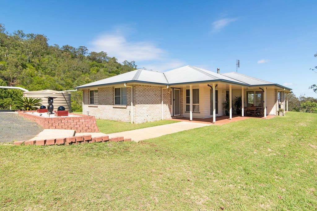 10 Panoramic Drive, PRESTON QLD 4352, Preston - Image 1