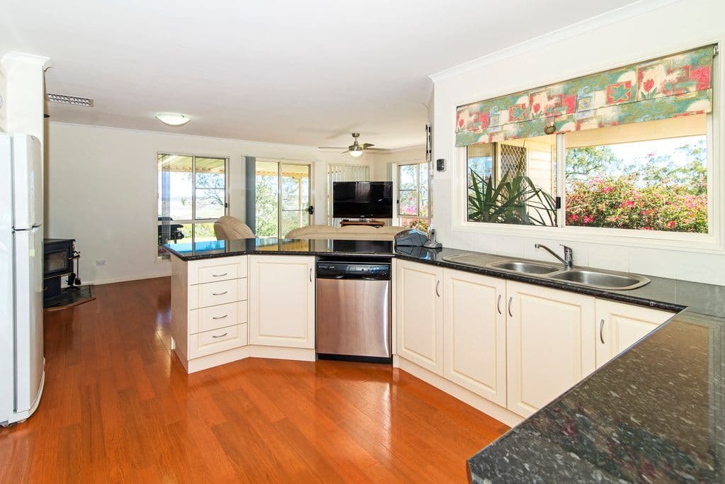 10 Panoramic Drive, PRESTON QLD 4352, Preston - Thumbnail 5