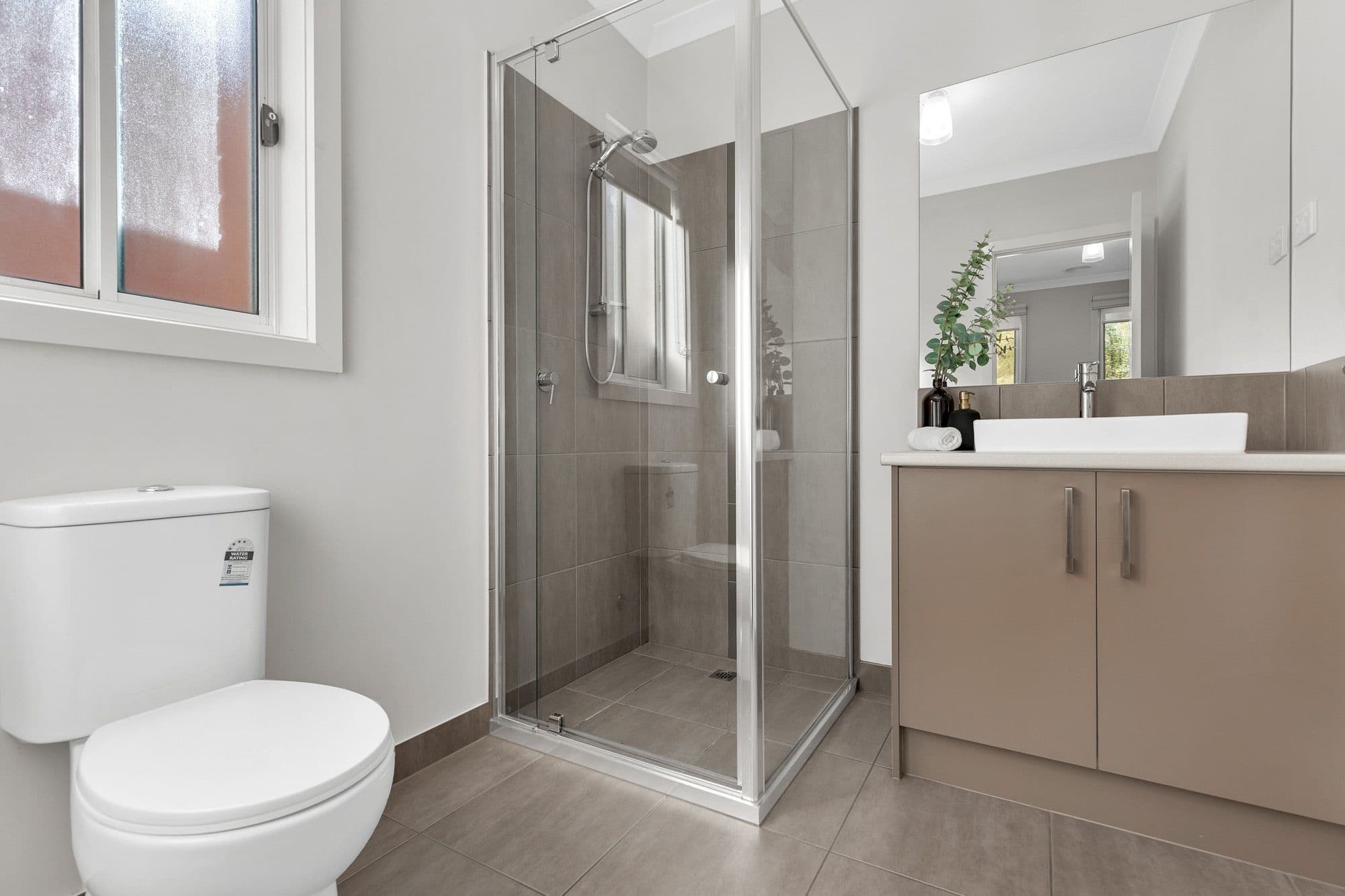 6 Adelong Street, Werribee VIC 3030, Werribee - Thumbnail 8