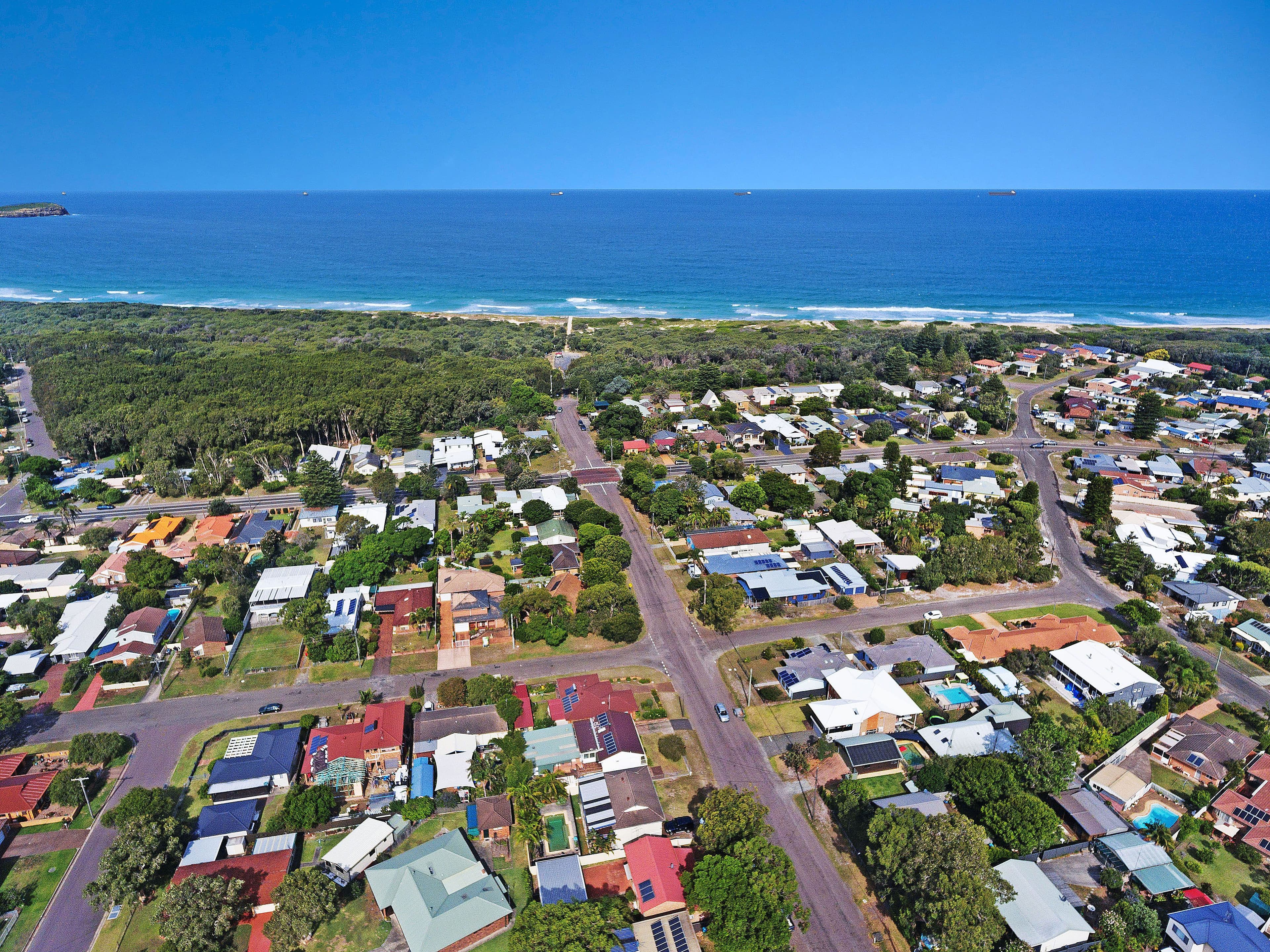 24 Ocean Street, Budgewoi - Image 1