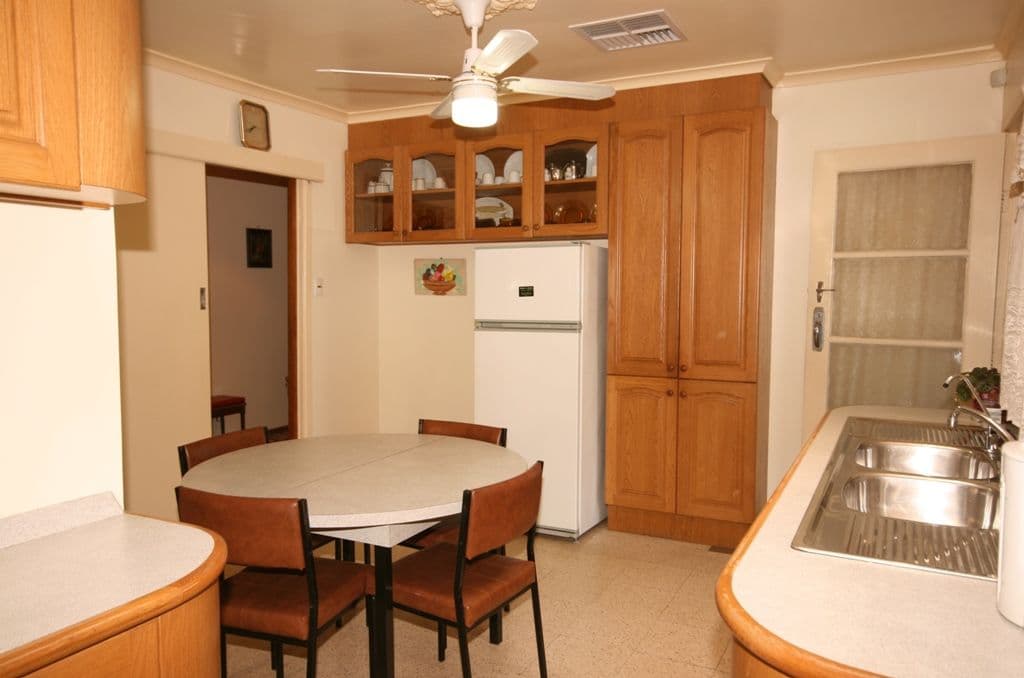 25 Millawa Avenue, ST ALBANS VIC 3021, St Albans - Thumbnail 2