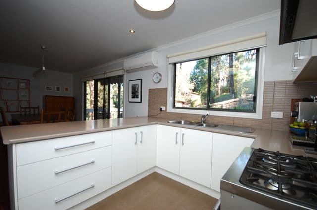 16 a Joy Avenue, Mount Evelyn VIC 3796, Mount Evelyn - Thumbnail 6