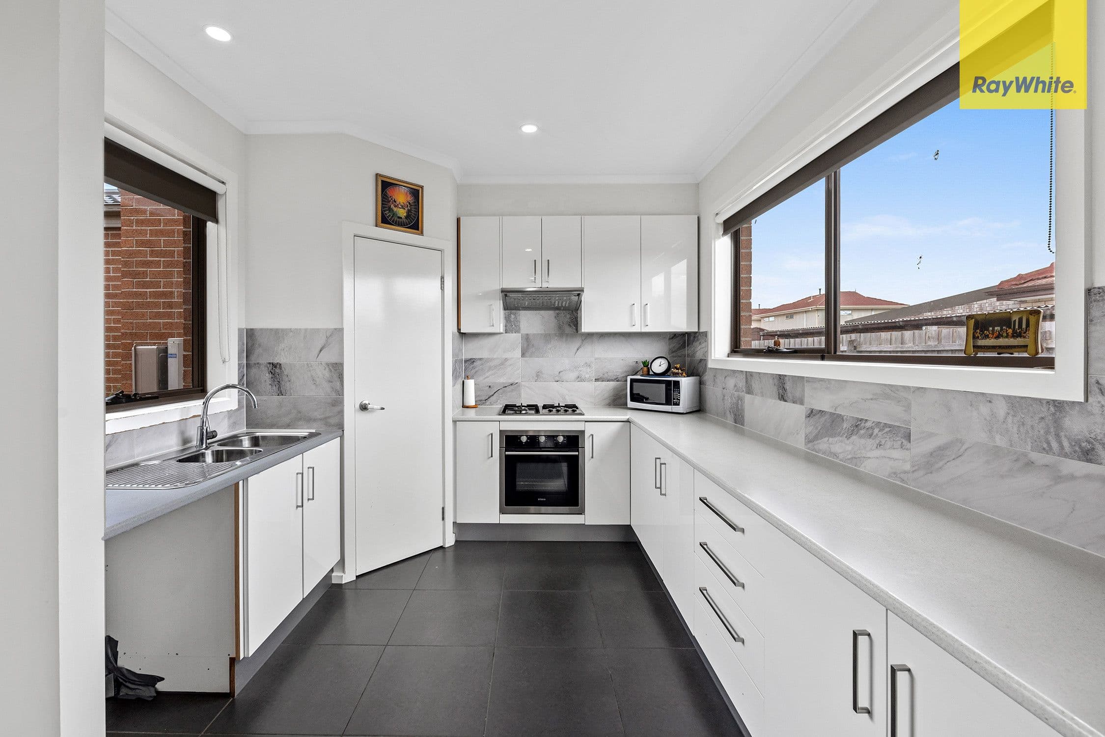 94 Biggs Street, St Albans VIC 3021, St Albans - Thumbnail 4