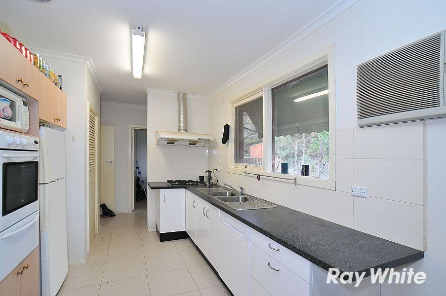 5 Warrawee Road, WANTIRNA SOUTH VIC 3152, Wantirna South - Thumbnail 3