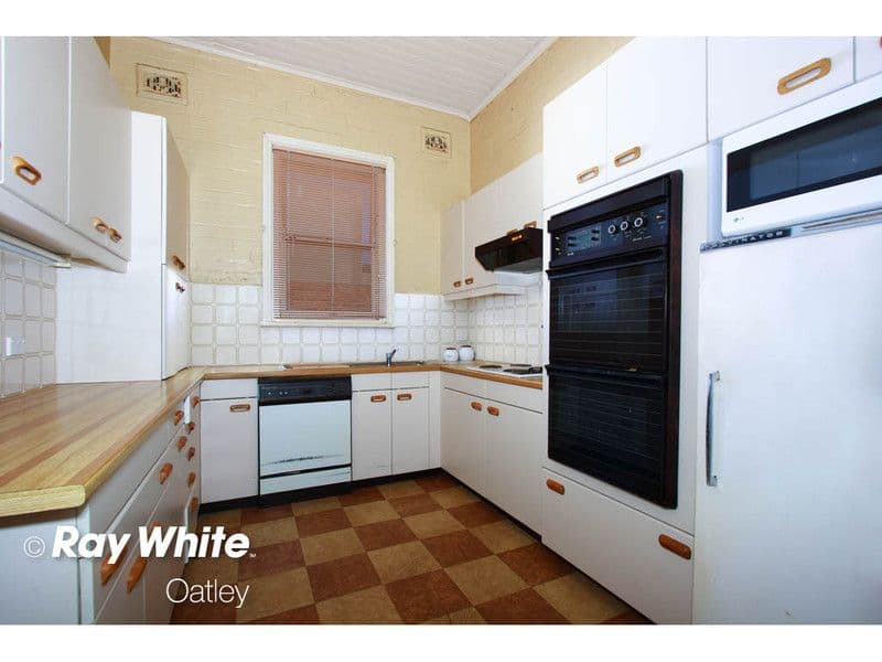3 Gallipoli Street, HURSTVILLE NSW 2220, Hurstville - Thumbnail 4