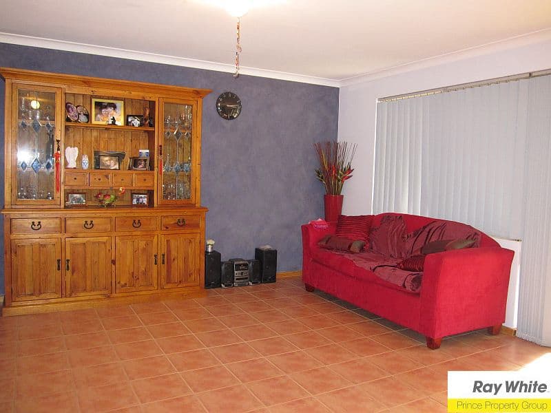 4 Ottawa Crescent, BEECHBORO WA 6063, Beechboro - Thumbnail 3