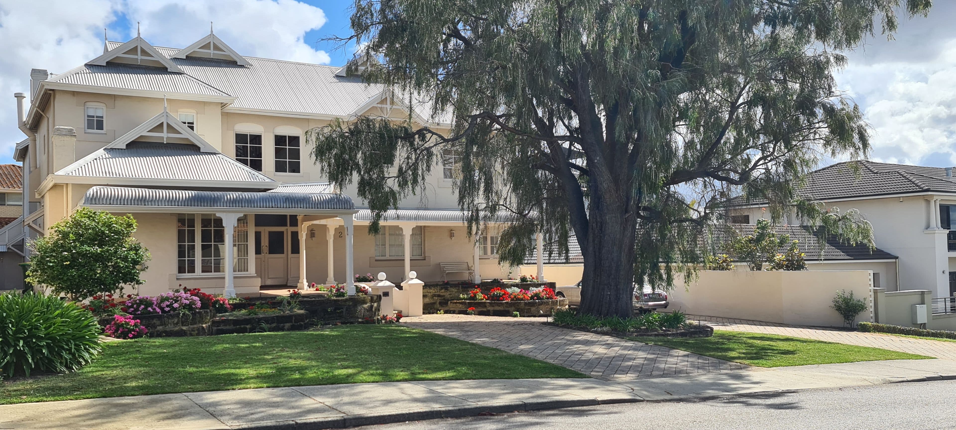 2 Crest Avenue, Mount Pleasant WA 6153, Mount Pleasant - Thumbnail 2