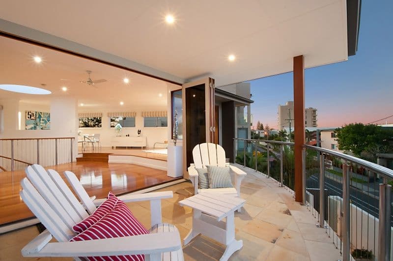 98 Hedges Avenue, MERMAID BEACH QLD 4218, Mermaid Beach - Thumbnail 4