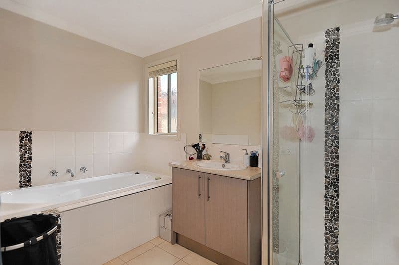 9 Gumdale Place, Sebastopol VIC 3356, Sebastopol - Thumbnail 5