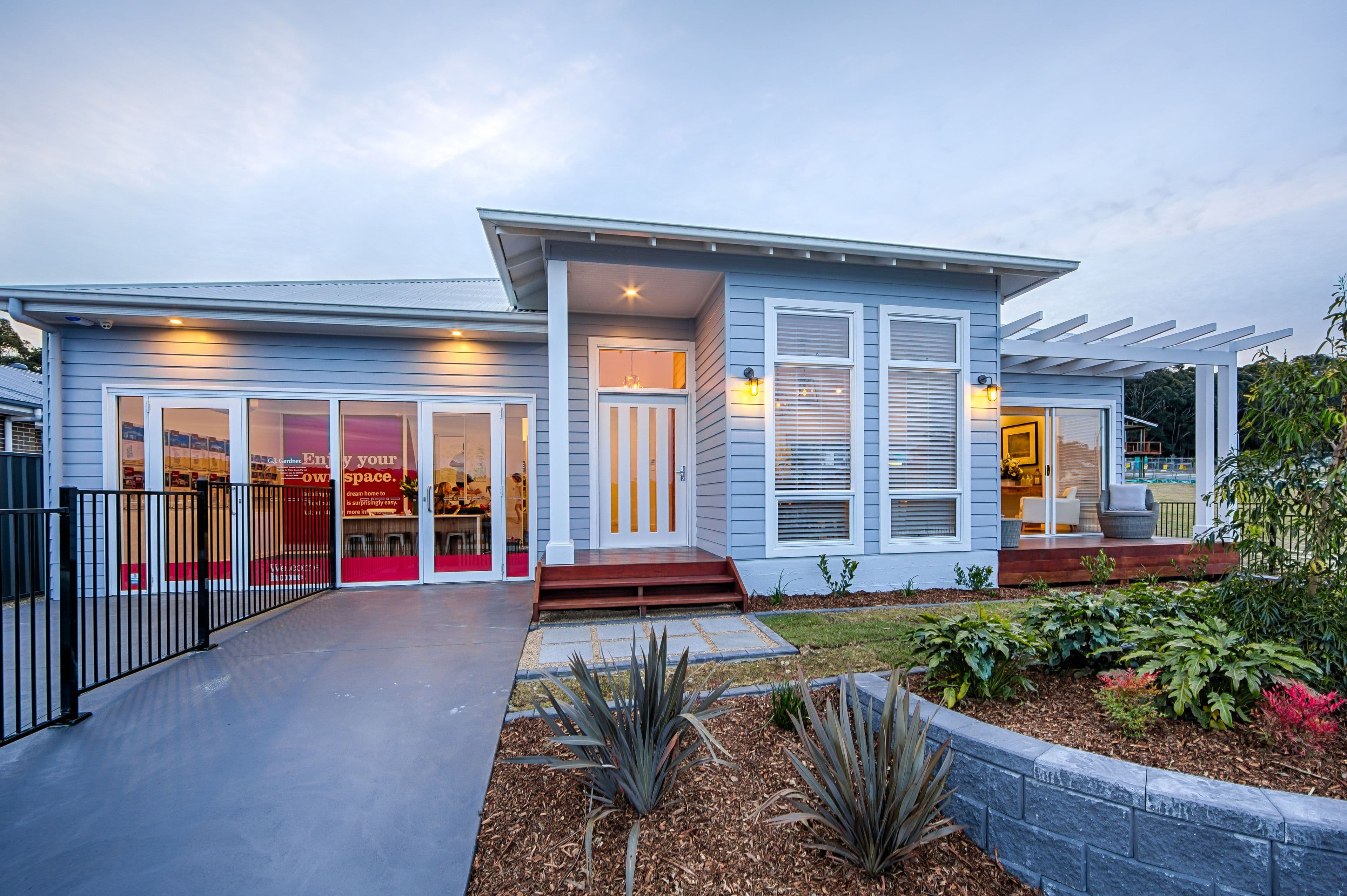 8 Eyre Crescent, Burrill Lake - Image 1