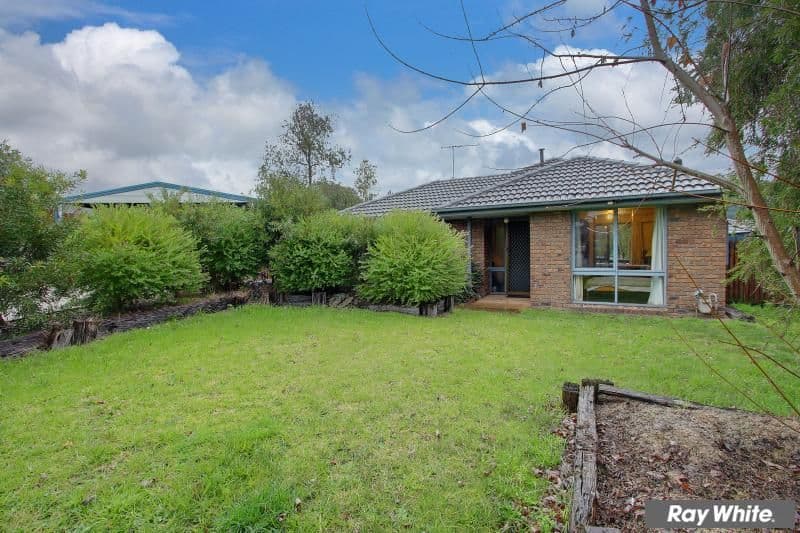 5 Elanora Court, MORNINGTON VIC 3931, Mornington - Thumbnail 2