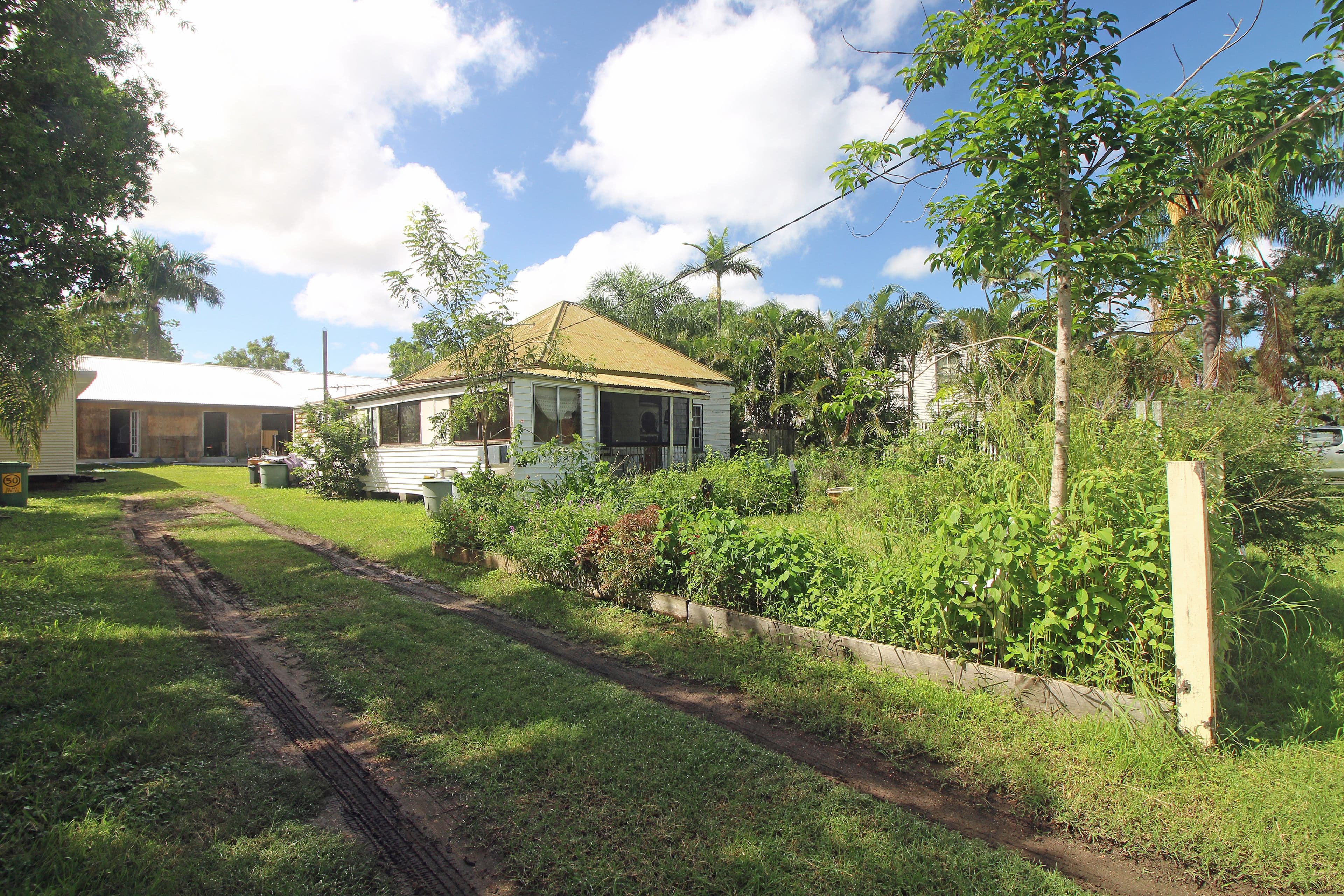 4 Thompson Street, Silkstone QLD 4304, Silkstone - Image 1