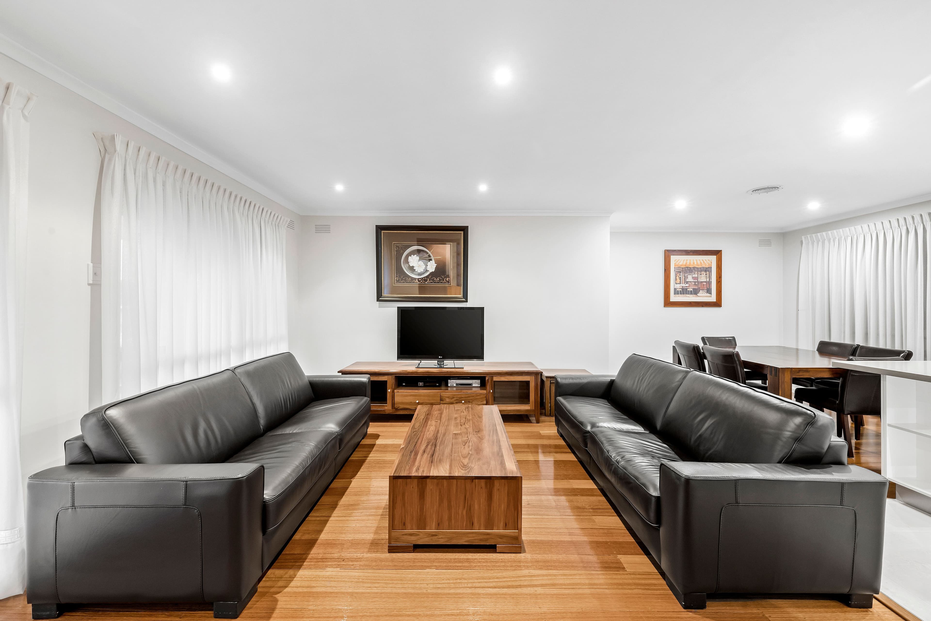 36 Panorama Drive, Forest Hill VIC 3131, Forest Hill - Thumbnail 2