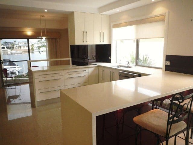 4 Rum Point Place, RUNAWAY BAY QLD 4216, Runaway Bay - Thumbnail 3