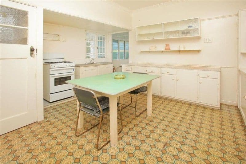 16 Pelham Street, COORPAROO QLD 4151, Coorparoo - Thumbnail 2