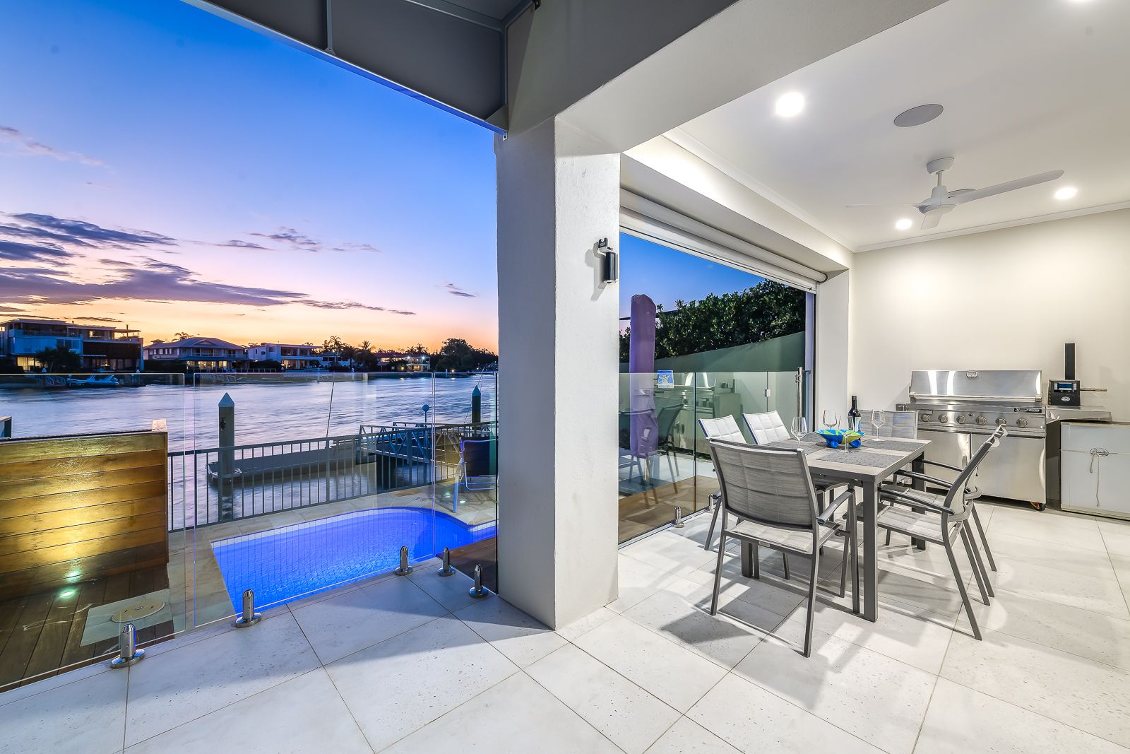 157 Stanhill Drive, Chevron Island QLD 4217, Chevron Island - Thumbnail 4