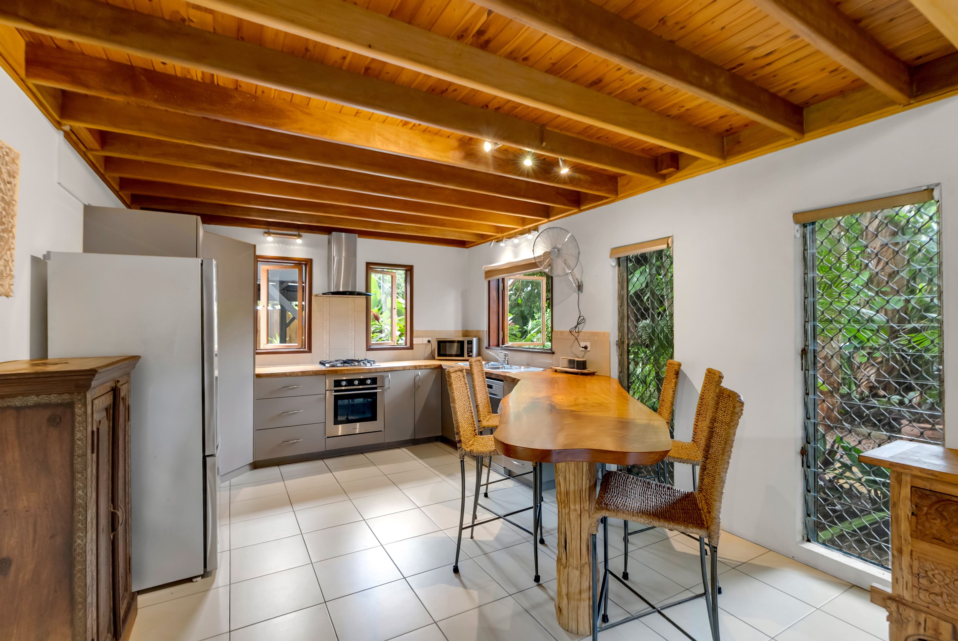 27 Bouganvillea Street, Holloways Beach QLD 4878, Holloways Beach - Thumbnail 2