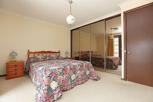 4 Walther Avenue, Bass Hill NSW 2197, Bass Hill - Thumbnail 8