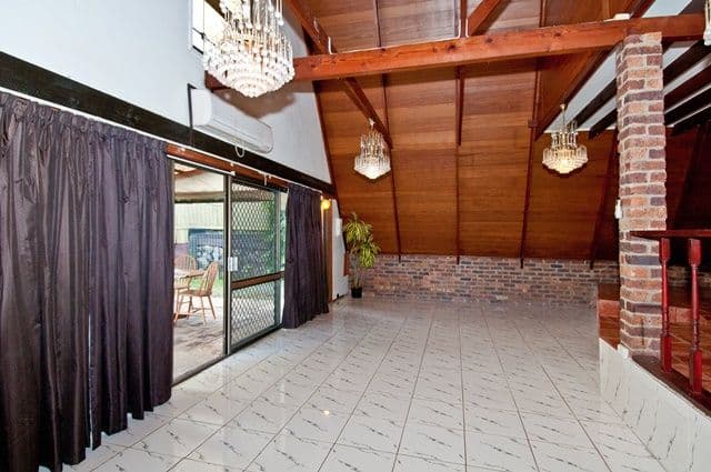 2 Kraatz Avenue, LOGANLEA QLD 4131, Loganlea - Thumbnail 4
