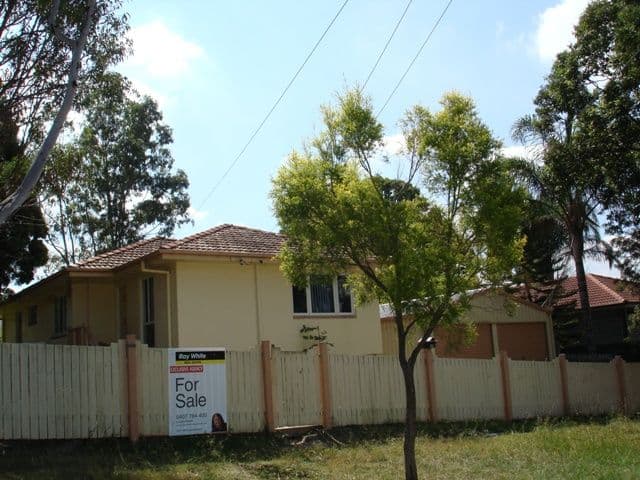 17  Overell Street, RIVERVIEW QLD 4303, Riverview - Image 1