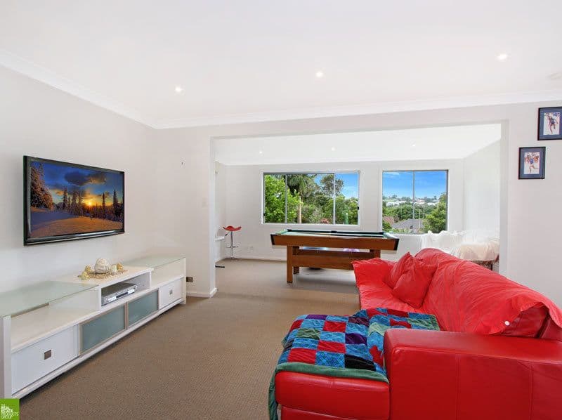 17 Woodland Avenue, Thirroul - Image 1