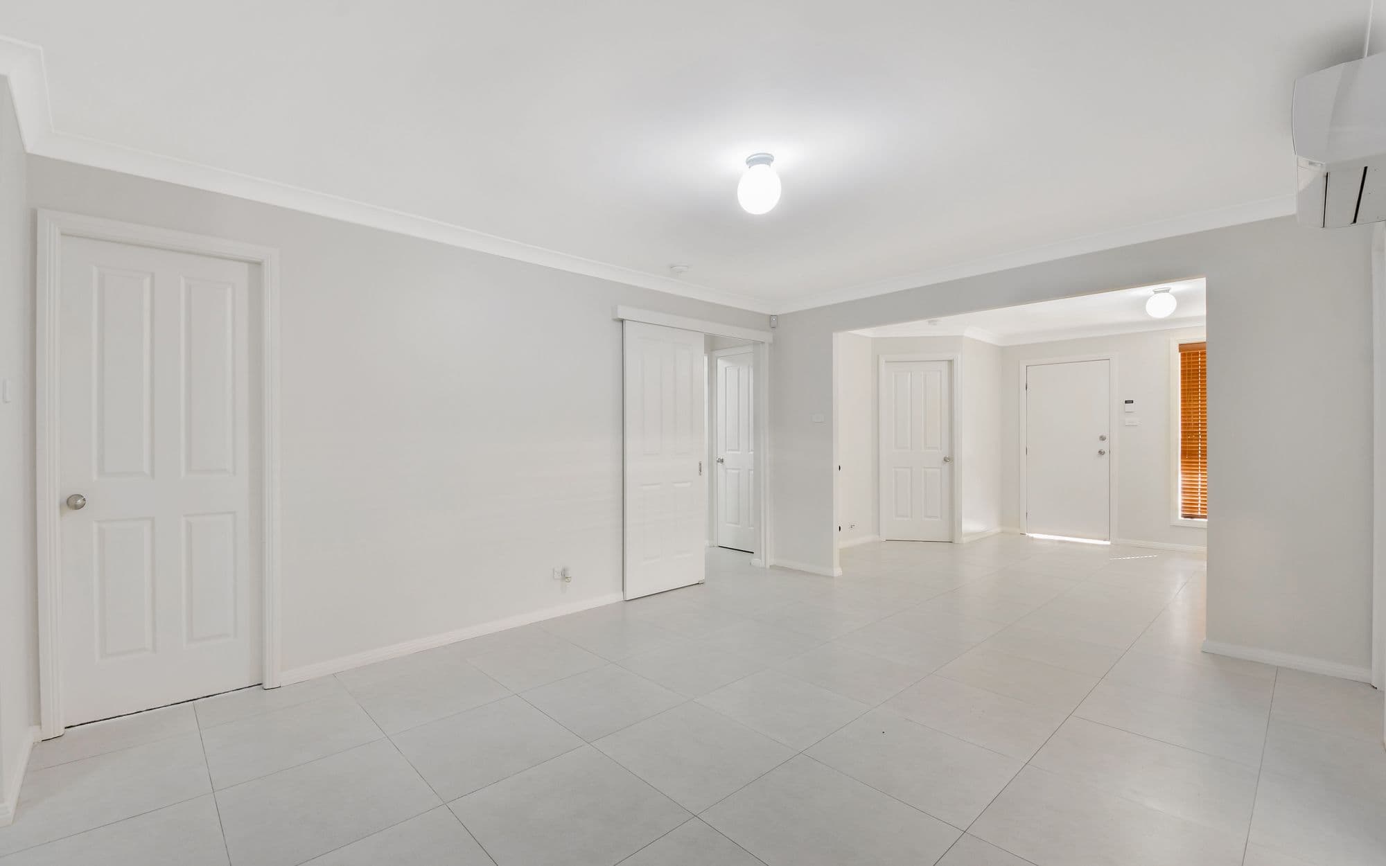 50 Crommelin Crescent, St Helens Park NSW 2560, St Helens Park - Thumbnail 4