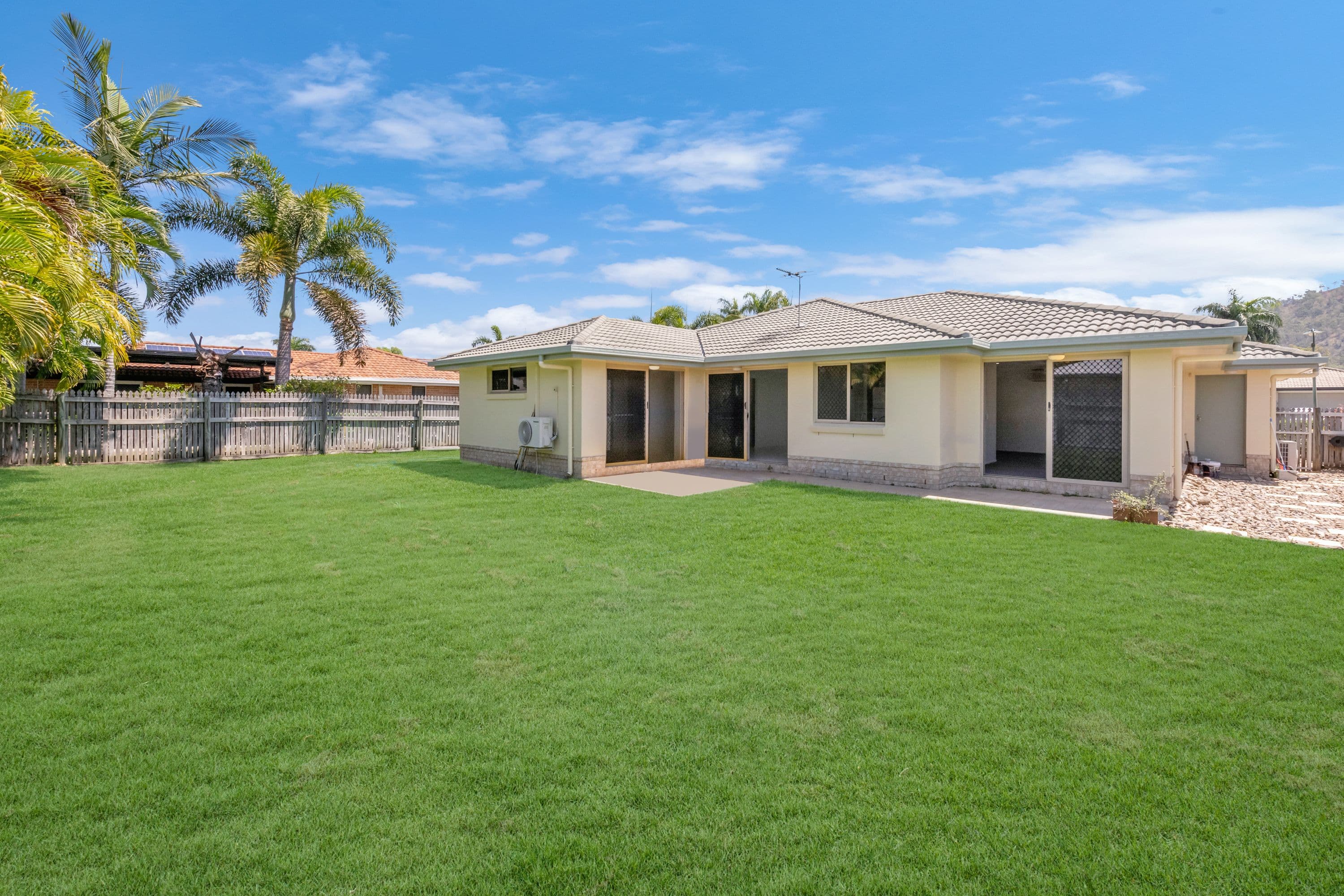 14 Dickenson Place, Kirwan QLD 4817, Kirwan - Thumbnail 4