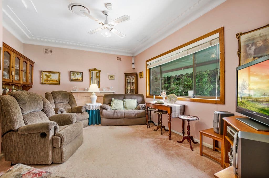 29 Abercrombie Street, West Wollongong - Thumbnail 3