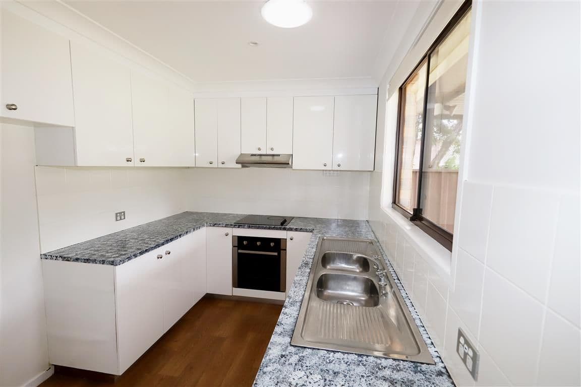 27 Wattle Crescent, Tumut - Thumbnail 2