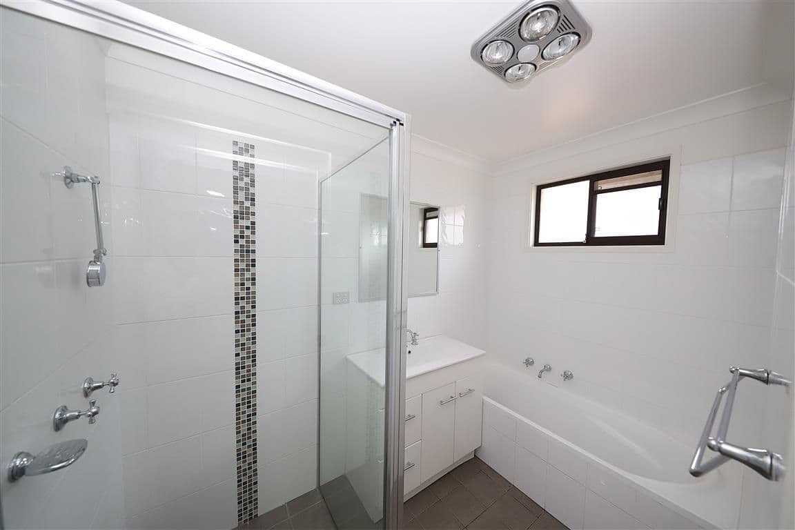 27 Wattle Crescent, Tumut - Thumbnail 8