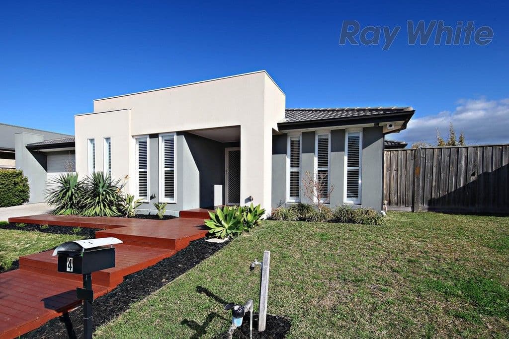 4 Saffron Place, Point Cook VIC 3030, Point Cook - Thumbnail 2