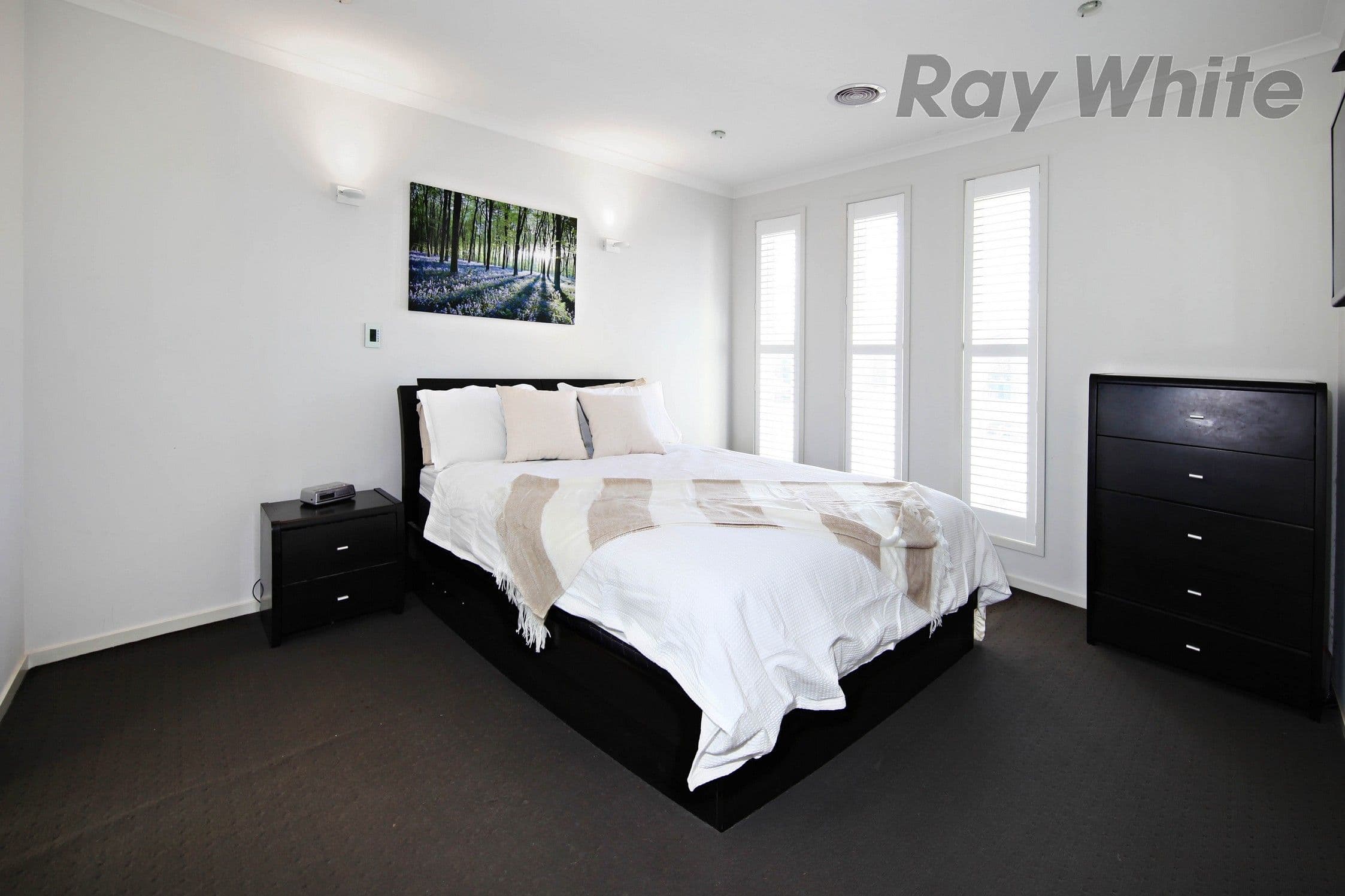 4 Saffron Place, Point Cook VIC 3030, Point Cook - Thumbnail 4