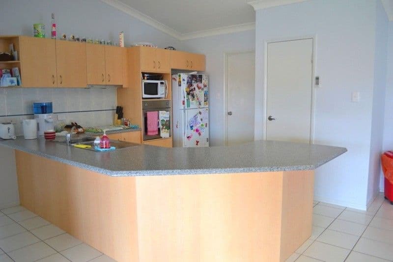 10 Glenridge Street, UPPER COOMERA QLD 4209, Upper Coomera - Thumbnail 5