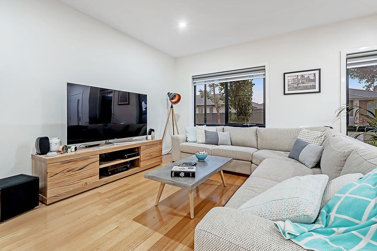 27 Honour Street, Craigieburn VIC 3064, Craigieburn - Thumbnail 3