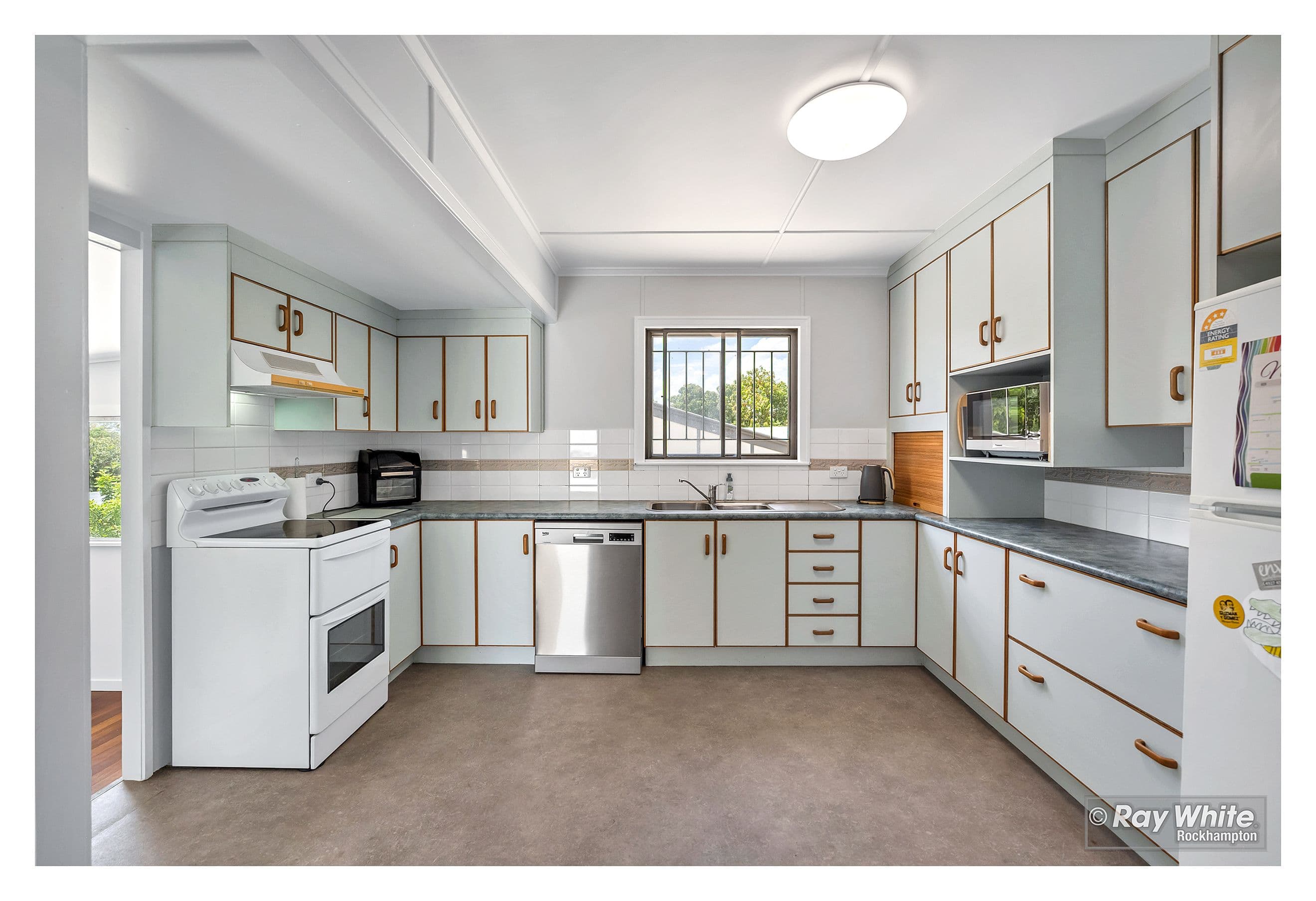 13 Harrup Street, West Rockhampton QLD 4700, West Rockhampton - Thumbnail 3
