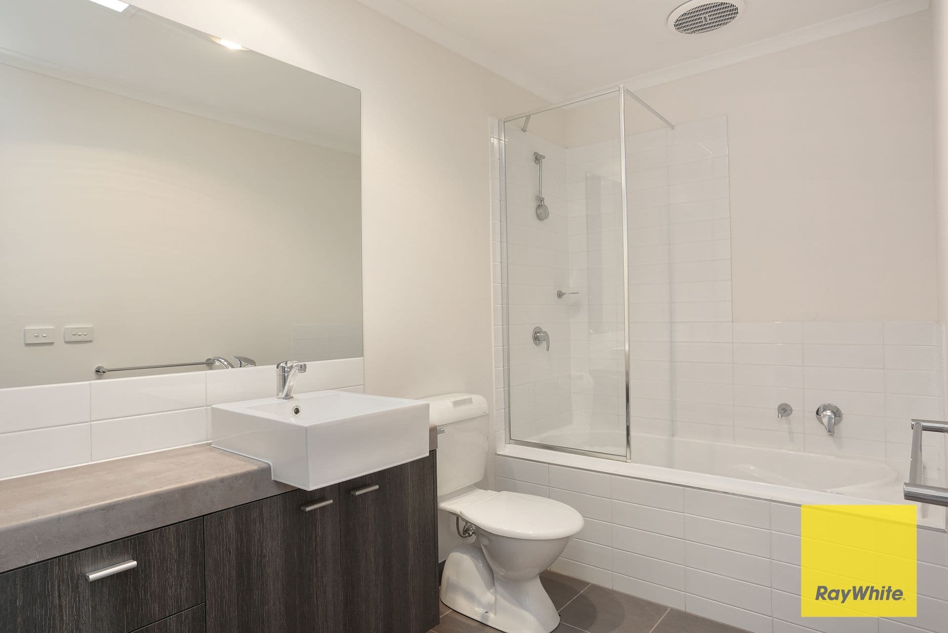 3 Campaspe Way, Point Cook VIC 3030, Point Cook - Thumbnail 4