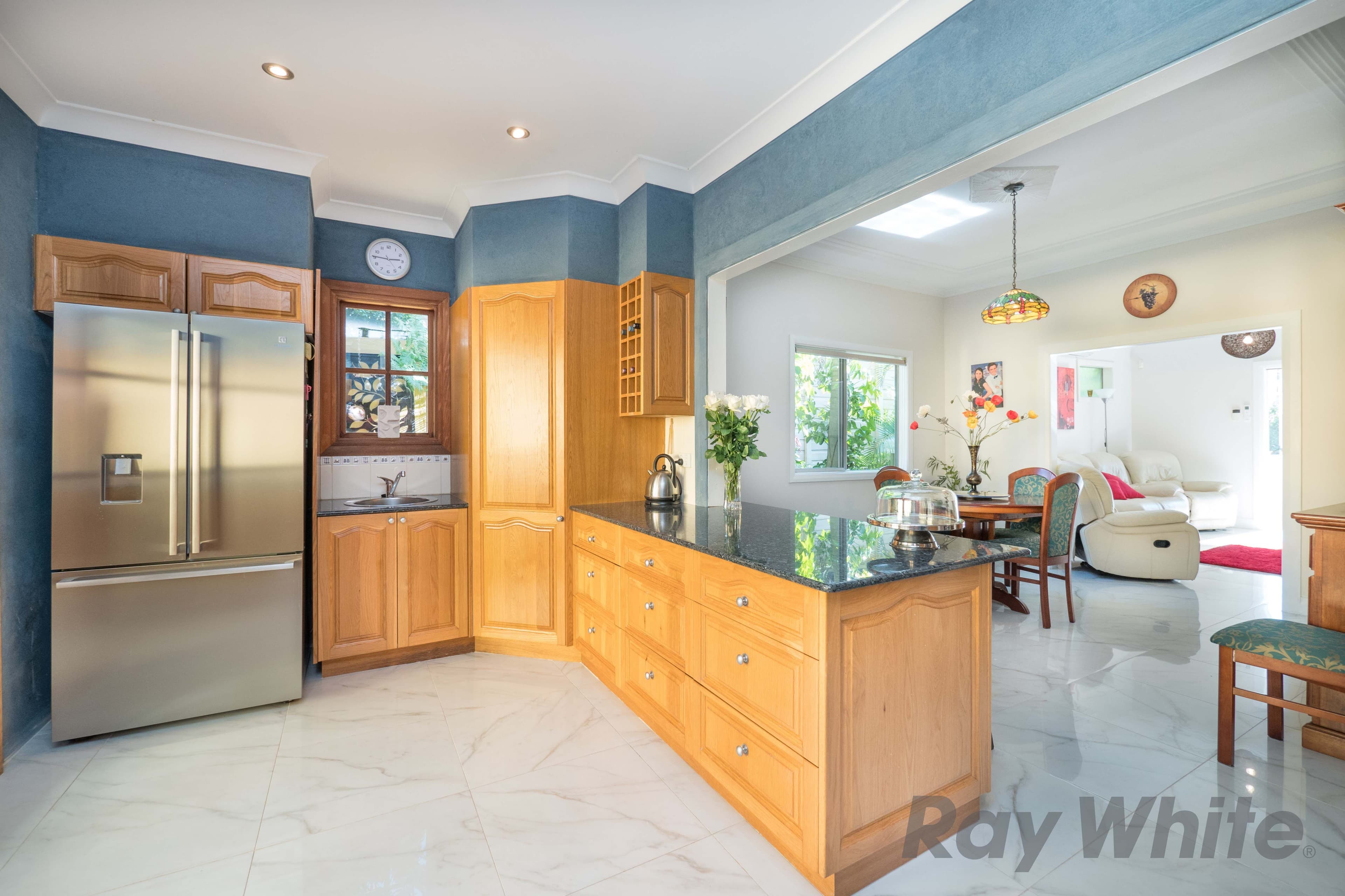 29 Brooks Street, Cooks Hill - Thumbnail 2