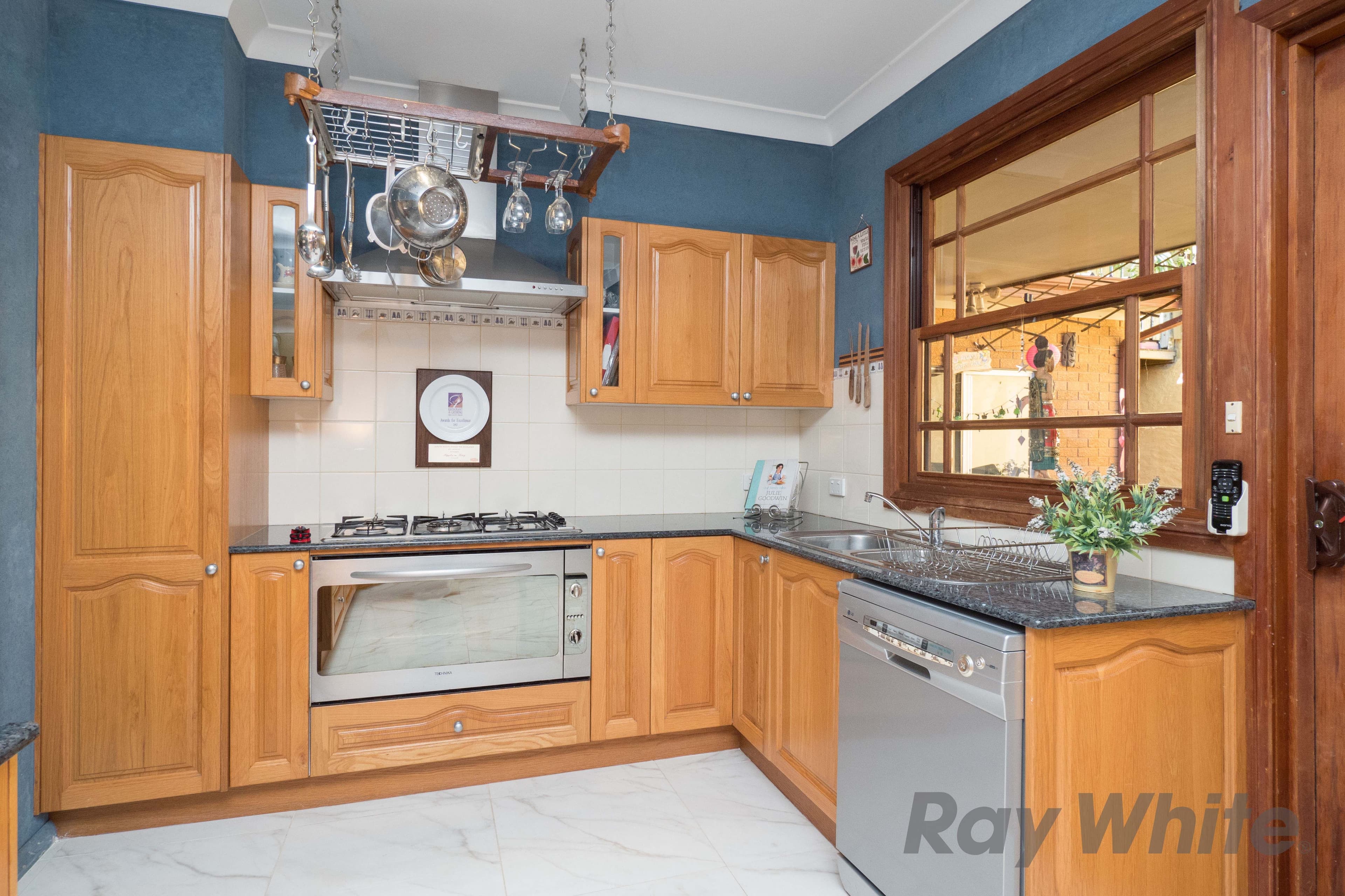 29 Brooks Street, Cooks Hill - Thumbnail 3