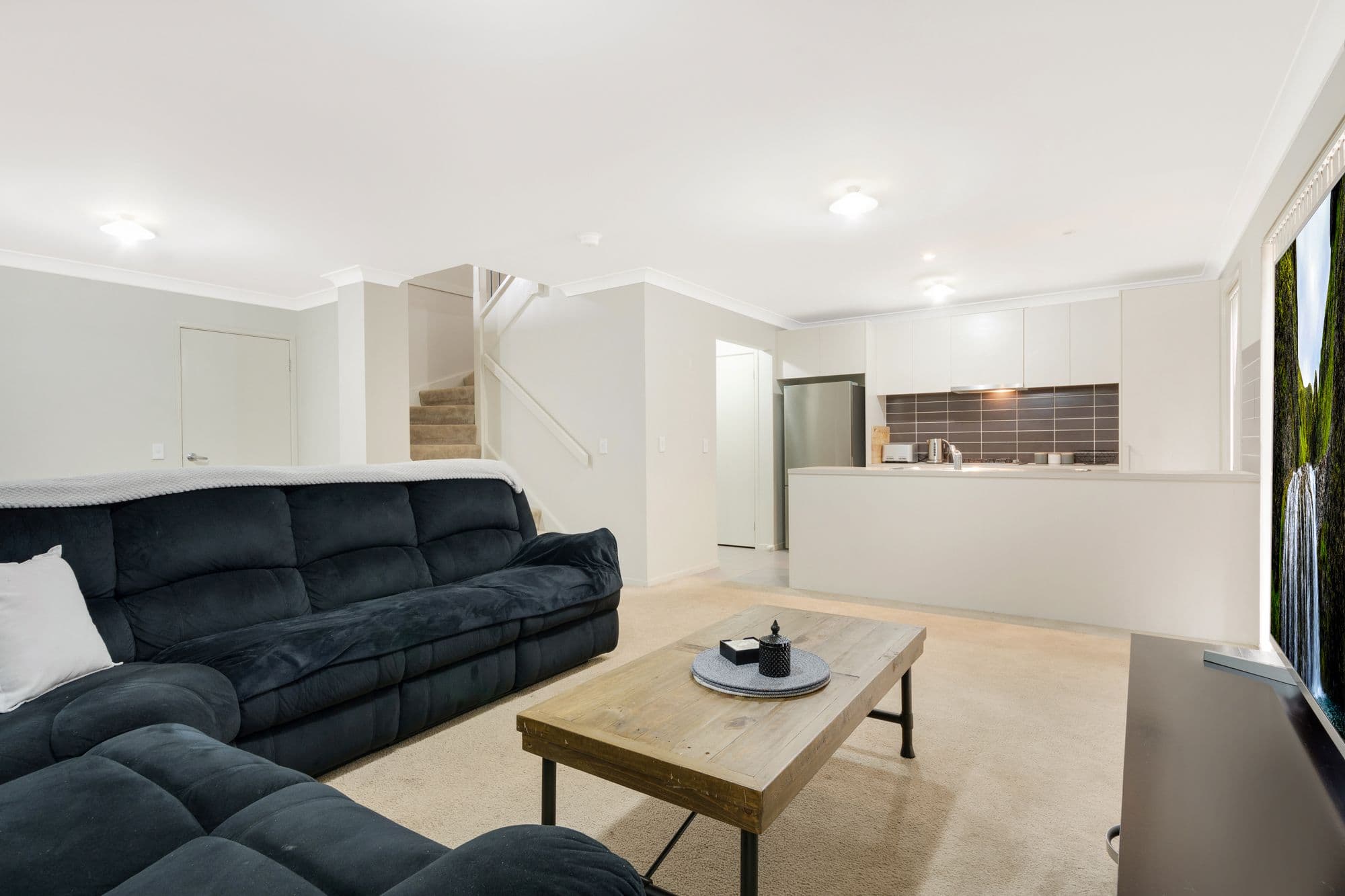 108 Minorca Circuit, Spring Farm - Thumbnail 3