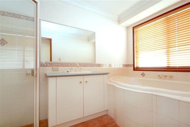 3 Drumcoes Court, MIDDLE RIDGE QLD 4350, Middle Ridge - Thumbnail 6
