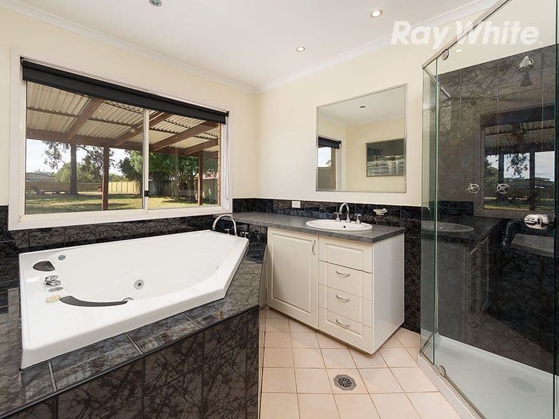 115 Hawkins Street, Howlong NSW 2643, Howlong - Thumbnail 8