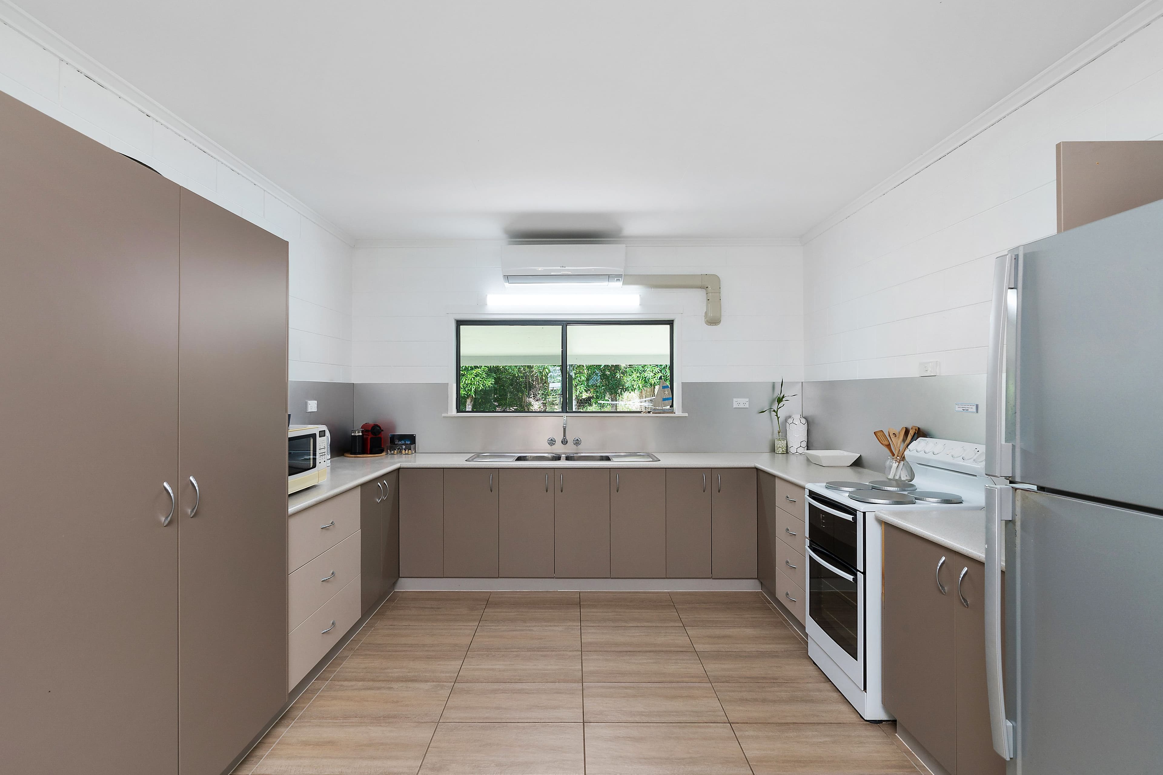 91 Evans Road, Bramston Beach QLD 4871, Bramston Beach - Thumbnail 4