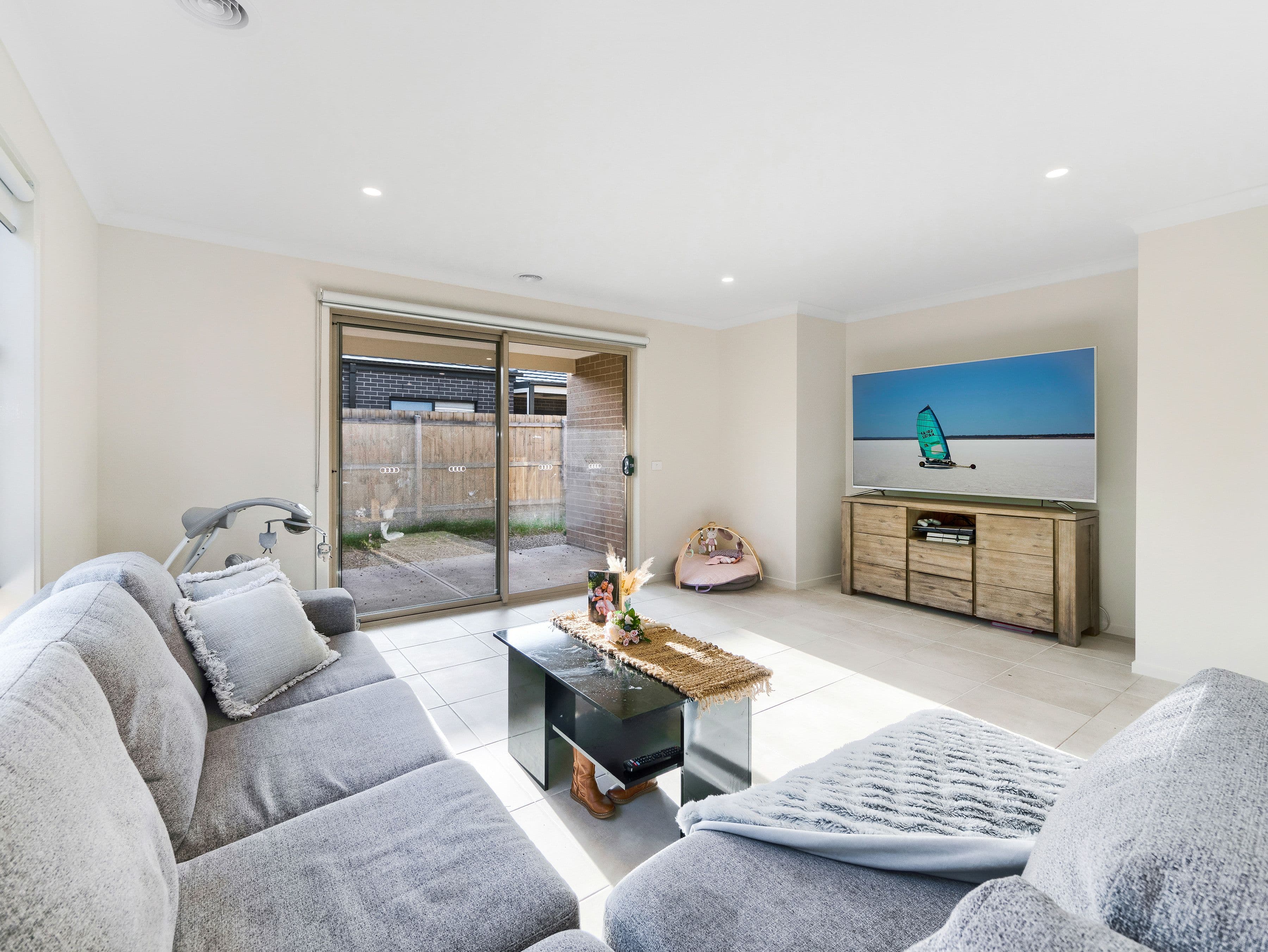 6 Praise Street, Clyde North VIC 3978, Clyde North - Thumbnail 8