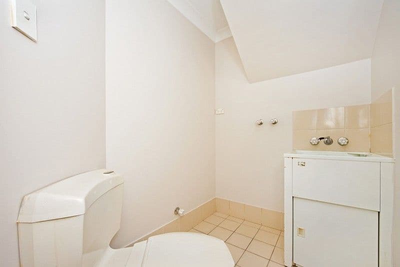 1384 Gold Coast Highway, PALM BEACH QLD 4221, Palm Beach - Thumbnail 8