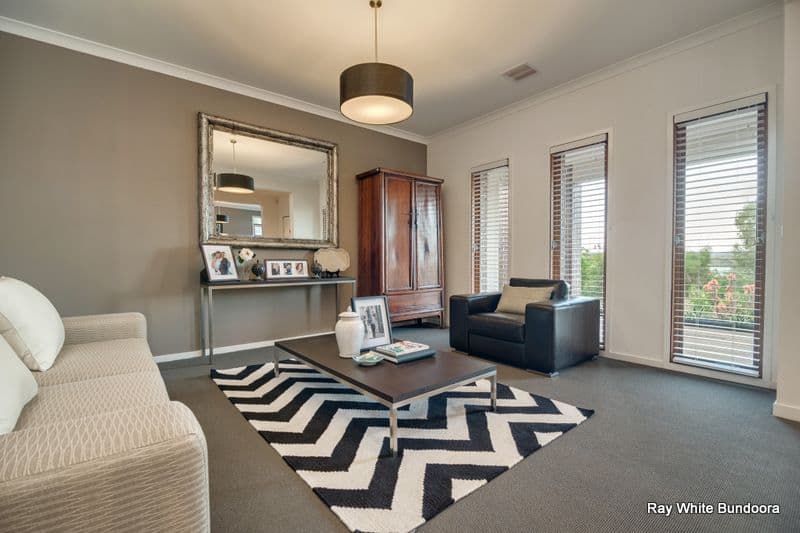 22 Fitzjohns Drive, BUNDOORA VIC 3083, Bundoora - Thumbnail 2