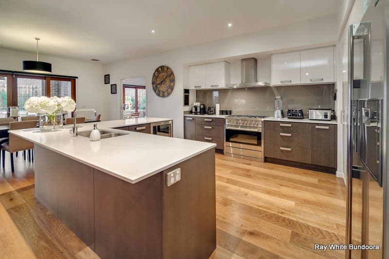 22 Fitzjohns Drive, BUNDOORA VIC 3083, Bundoora - Thumbnail 3