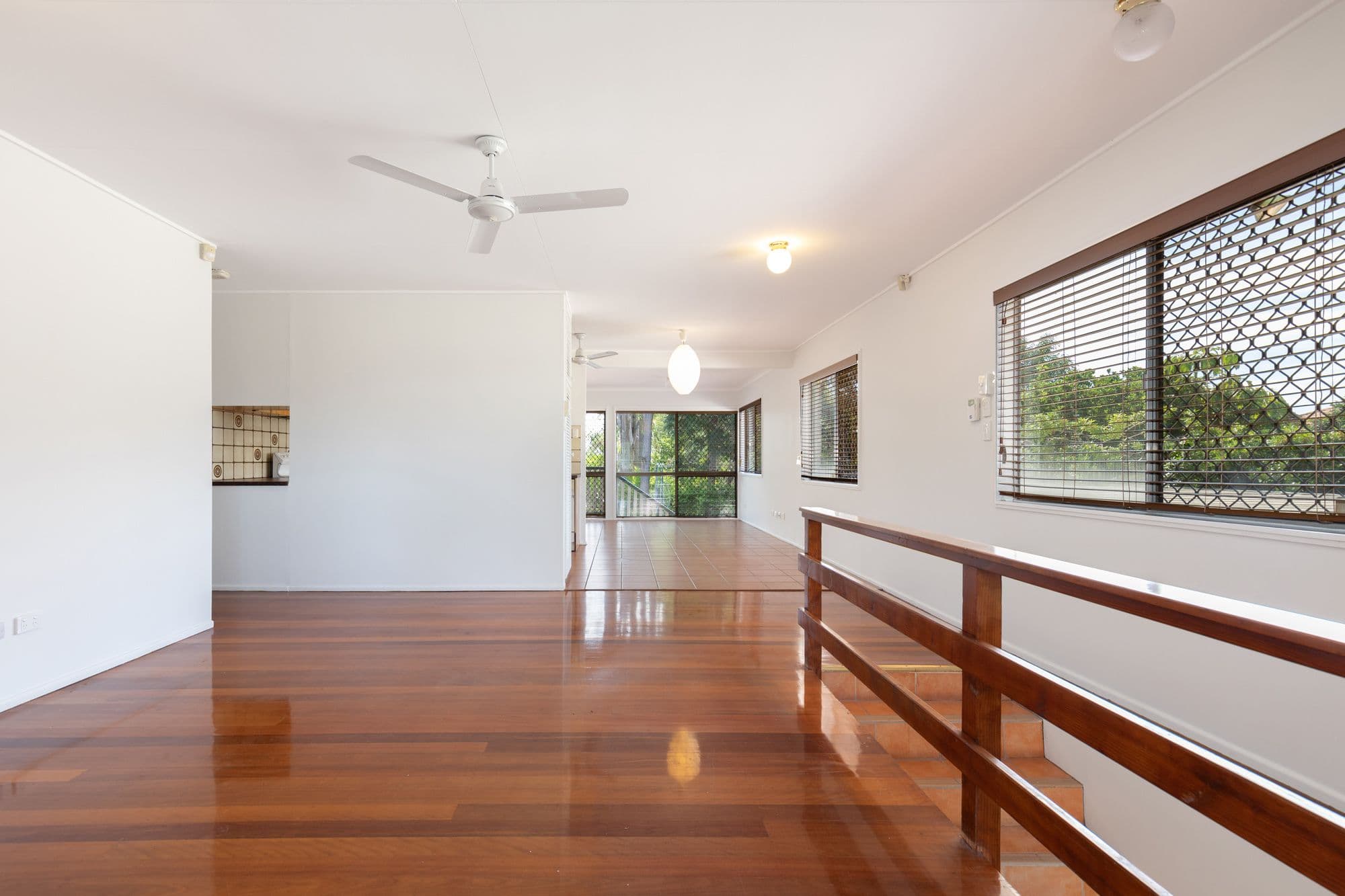 8 Handon Street, Mansfield QLD 4122, Mansfield - Thumbnail 2