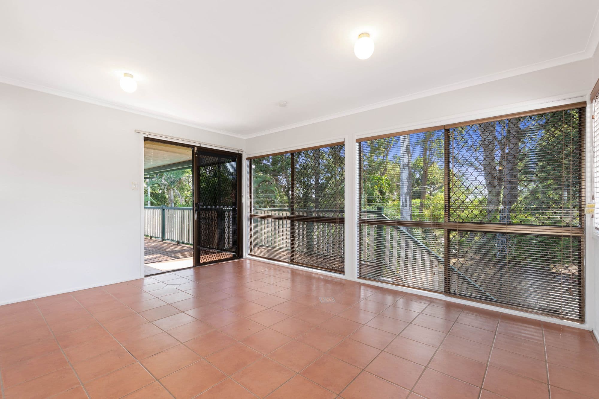 8 Handon Street, Mansfield QLD 4122, Mansfield - Thumbnail 6