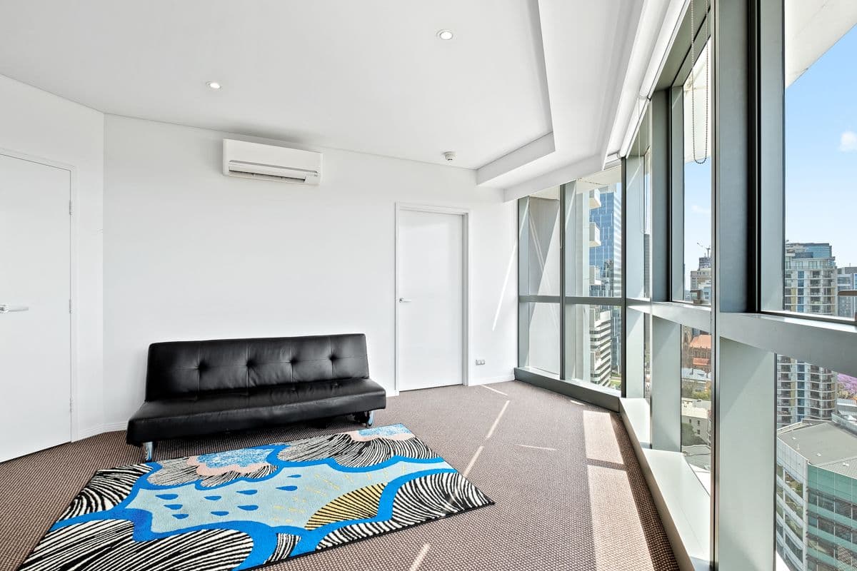 14 Sierra Drive, Horsley, Horsley - Thumbnail 2