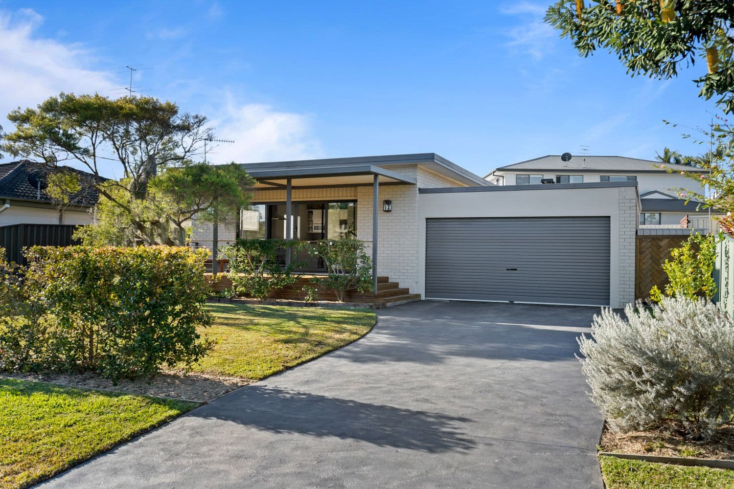 13 Yimbala Street, Killarney Vale NSW 2261, Killarney Vale - Image 1